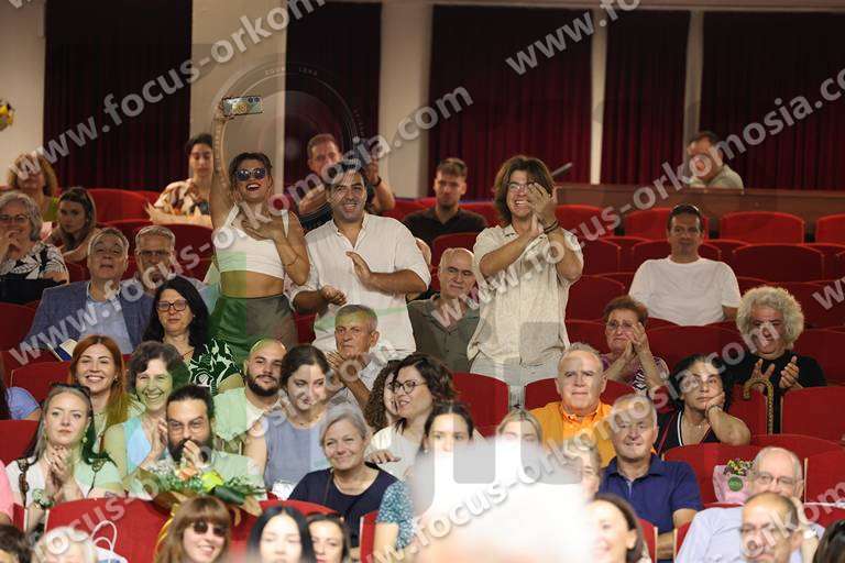 01 πανηγυρισμοί συγγενείς φίλοι υπόλοιπες φωτογραφίες