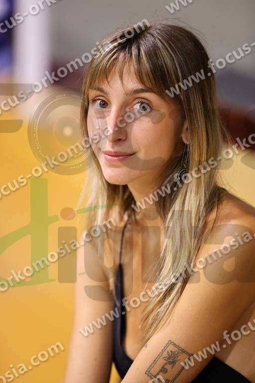 person009