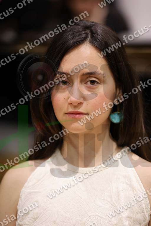 person037