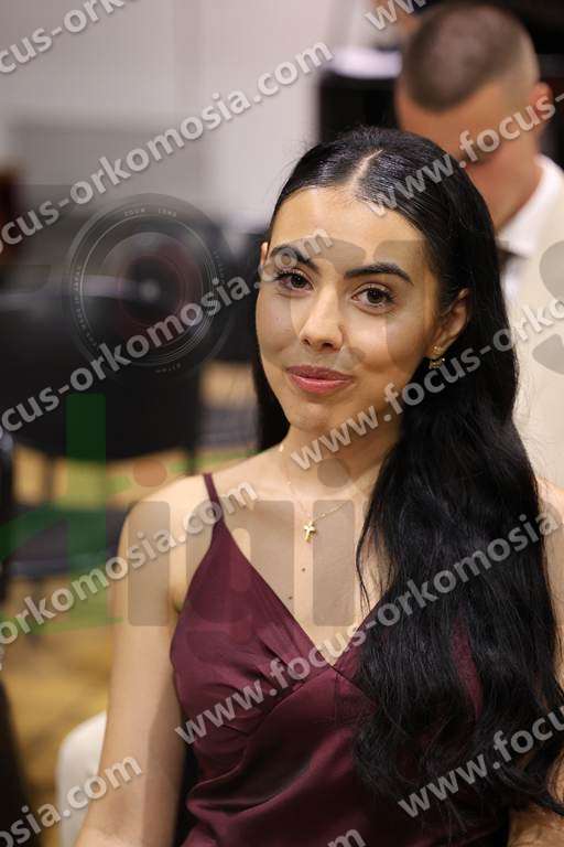 1NOMB260826_12787