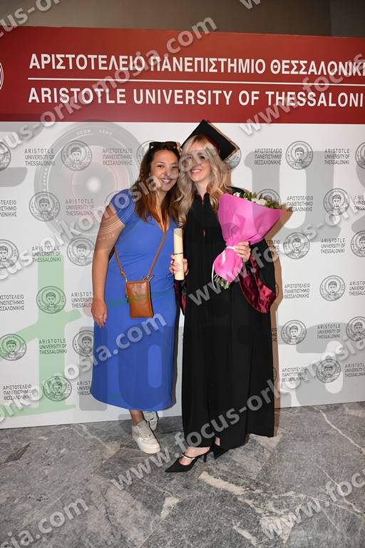 08 μετά την ορκωμοσία μέσα στην αίθουσα