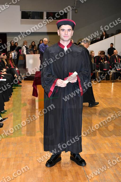 06 με το πτυχίο