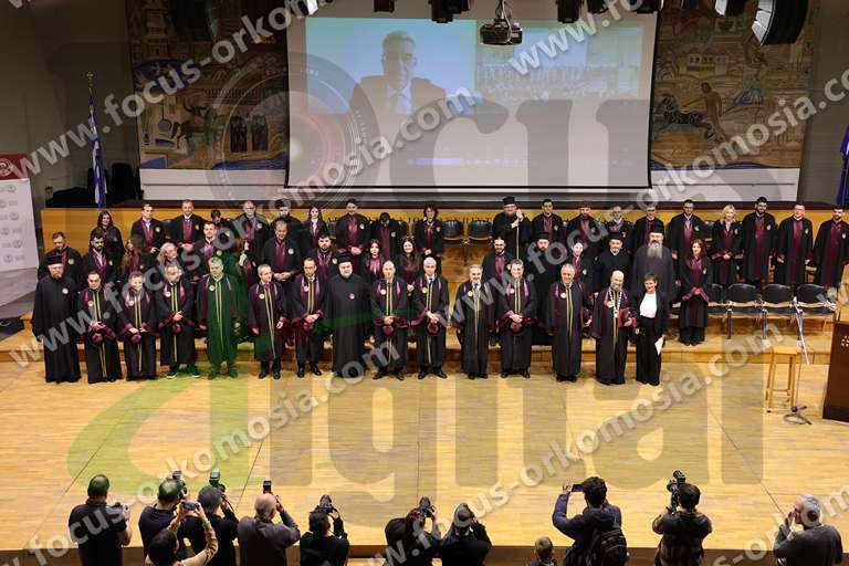 001 υπόλοιπες φωτο συγγενείς φίλοι πανηγυρισμοί