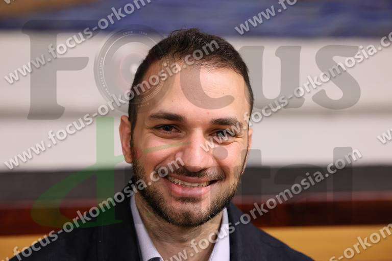 πτυχιούχος 063