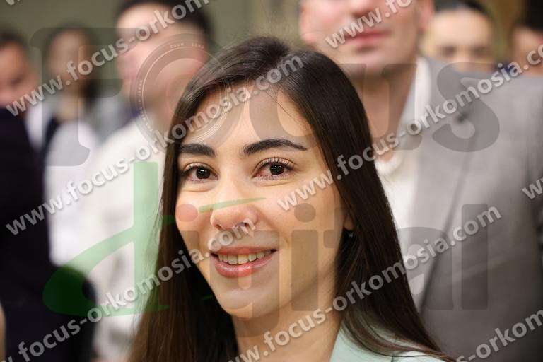 πτυχιούχος 019