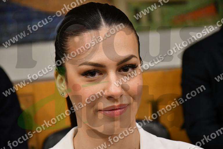 πτυχιούχος 039