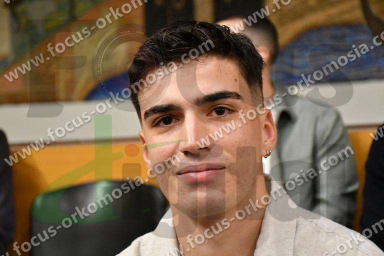 πτυχιούχος 040