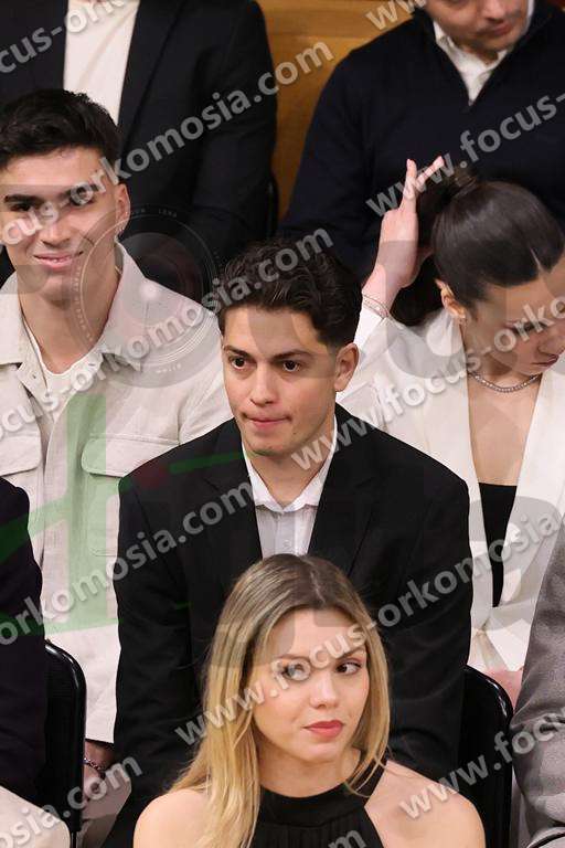 πτυχιούχος 070