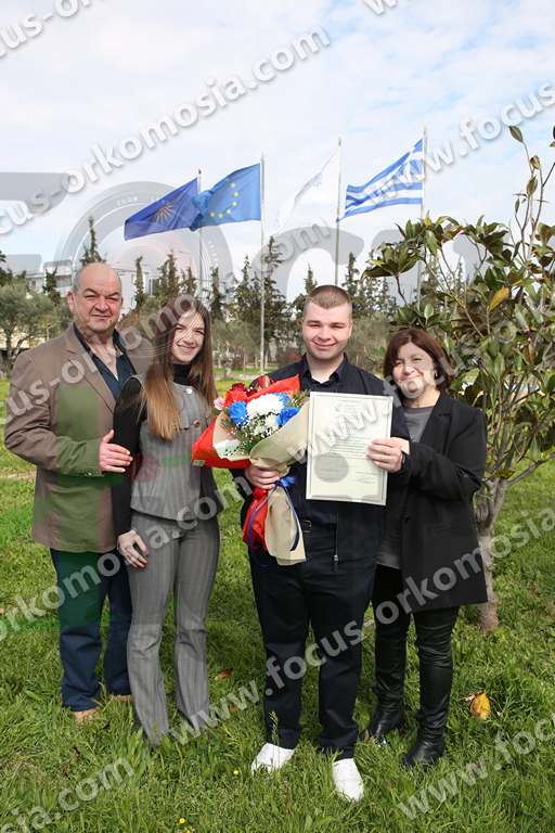 09 μετα την ορκωμοσία εκτός αίθουσας