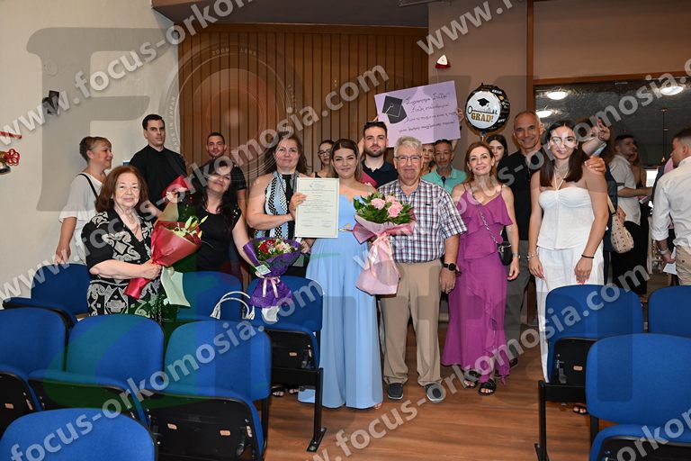 08 μετά την ορκωμοσία μέσα στην αίθουσα