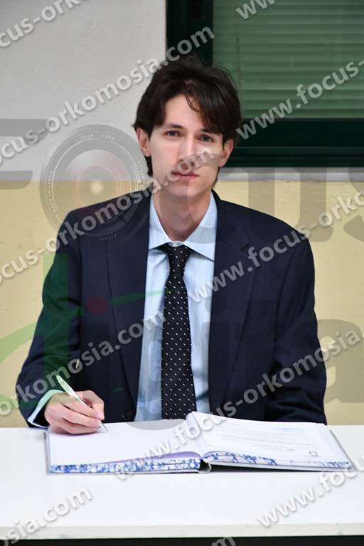 person008
