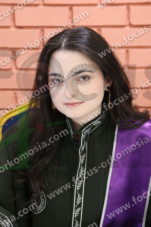 person009
