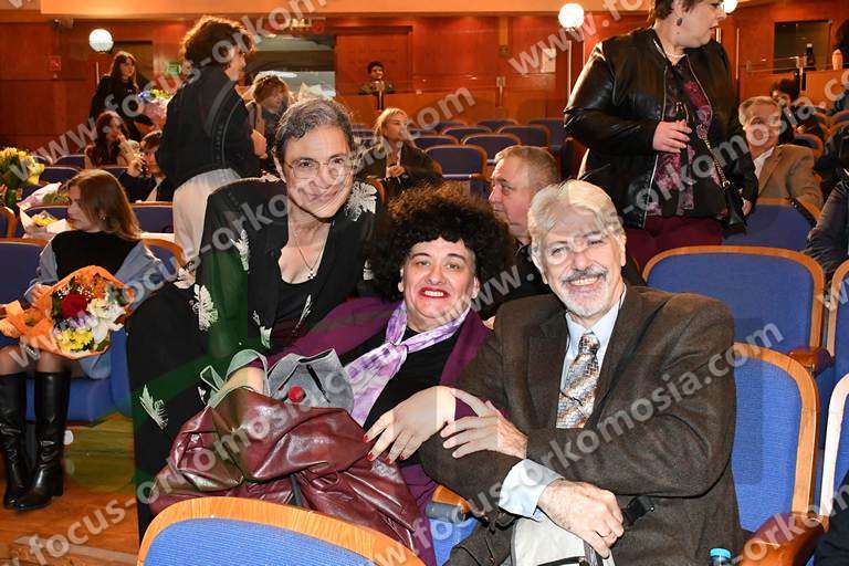 01 υπόλοιπες φωτογραφίες με συγγενείς φίλους