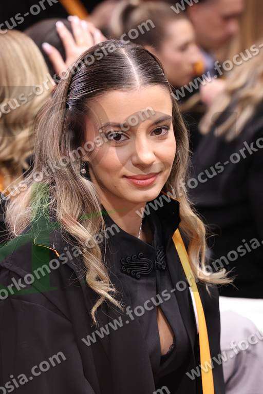 person004