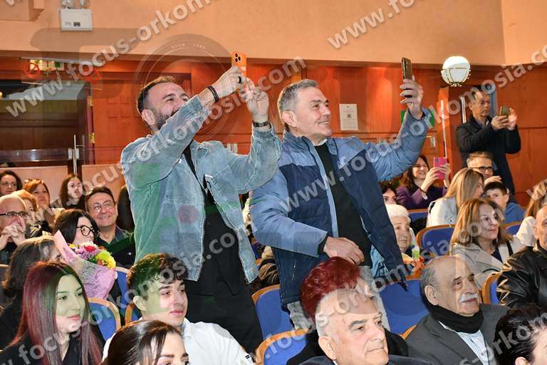 001υπόλοιπες φωτογραφίες πανηγυρισμοί συγγενείς φίλοι