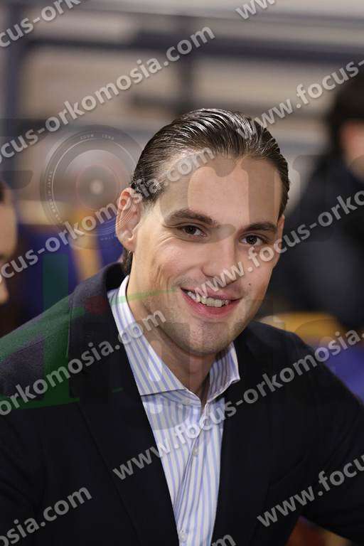 person022