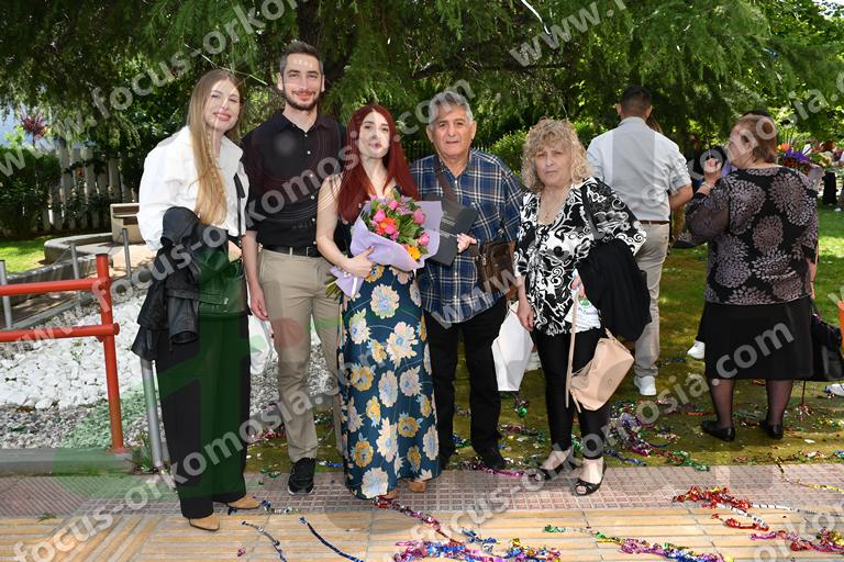 09 μετά την ορκωμοσία έξω