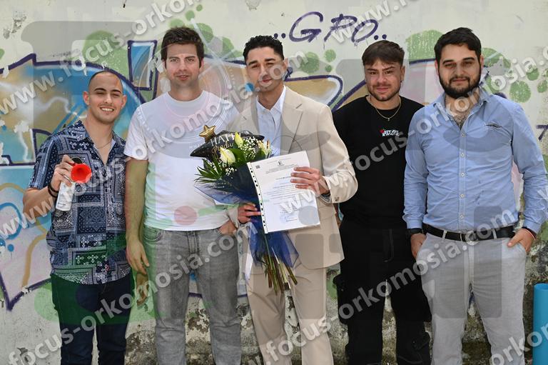 09 μετά την ορκωμοσία έξω