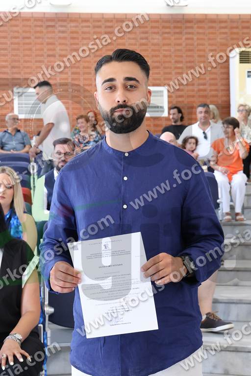 06 με το πτυχίο 
