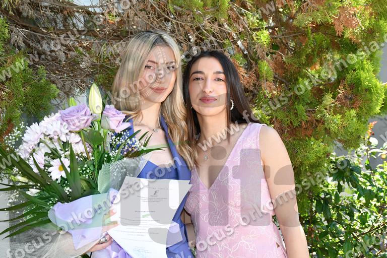 09 μετά την ορκωμοσία έξω