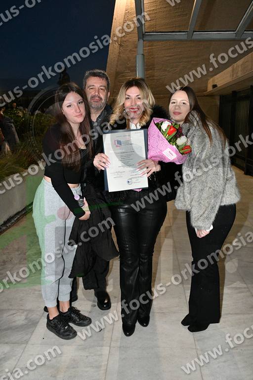 05 μετά την ορκωμοσία στο άγαλμα του Αριστοτέλη