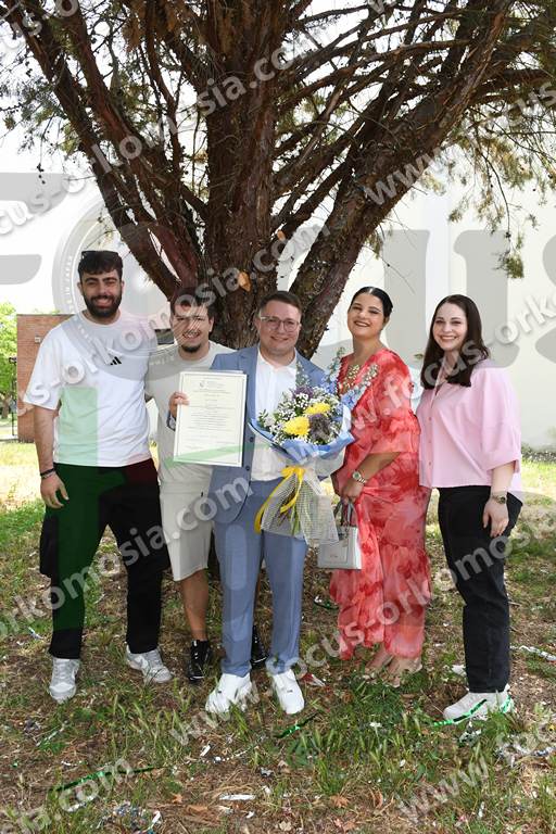 08 μετά εκτός αιθούσης